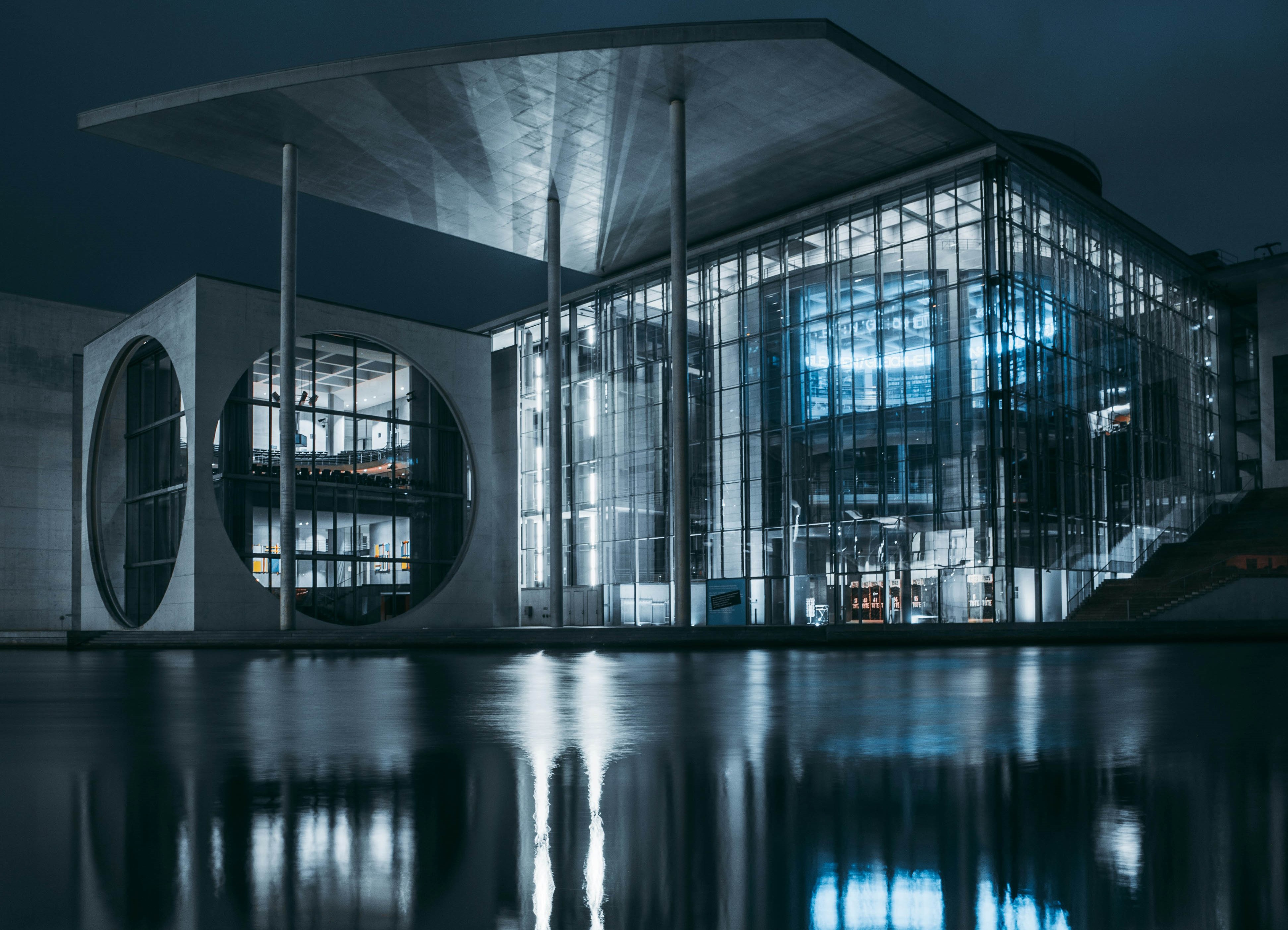 多宝电竞-机器人半马冠军“天工Ultra”拍出101万 但并不附带奖牌